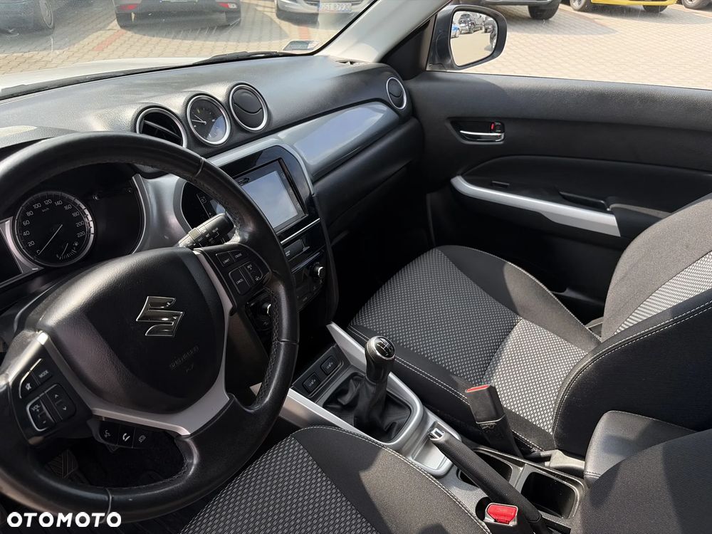 Suzuki Vitara 1.6 Premium 2WD - 20