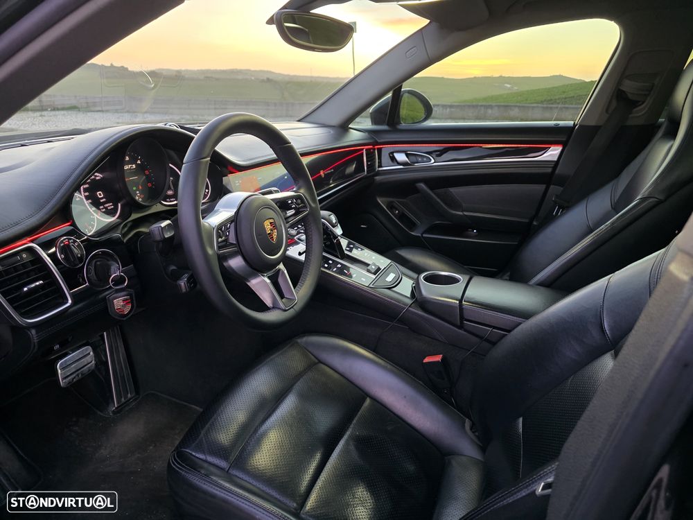 Porsche Panamera - 12