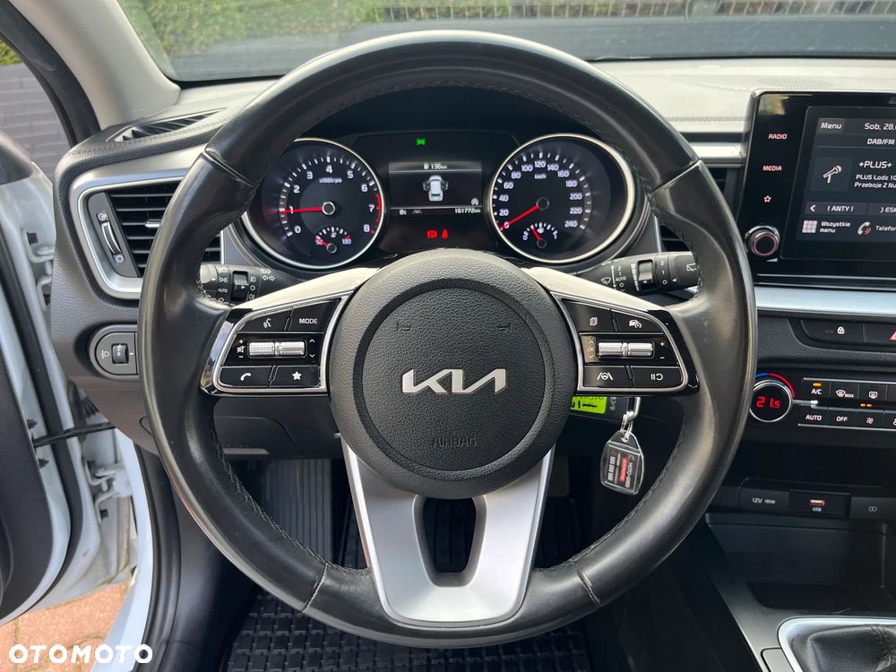 Kia Ceed 1.5 T-GDI M - 14