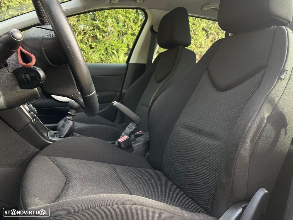 Peugeot 308 SW 1.6 HDi Premium CVM6 - 3