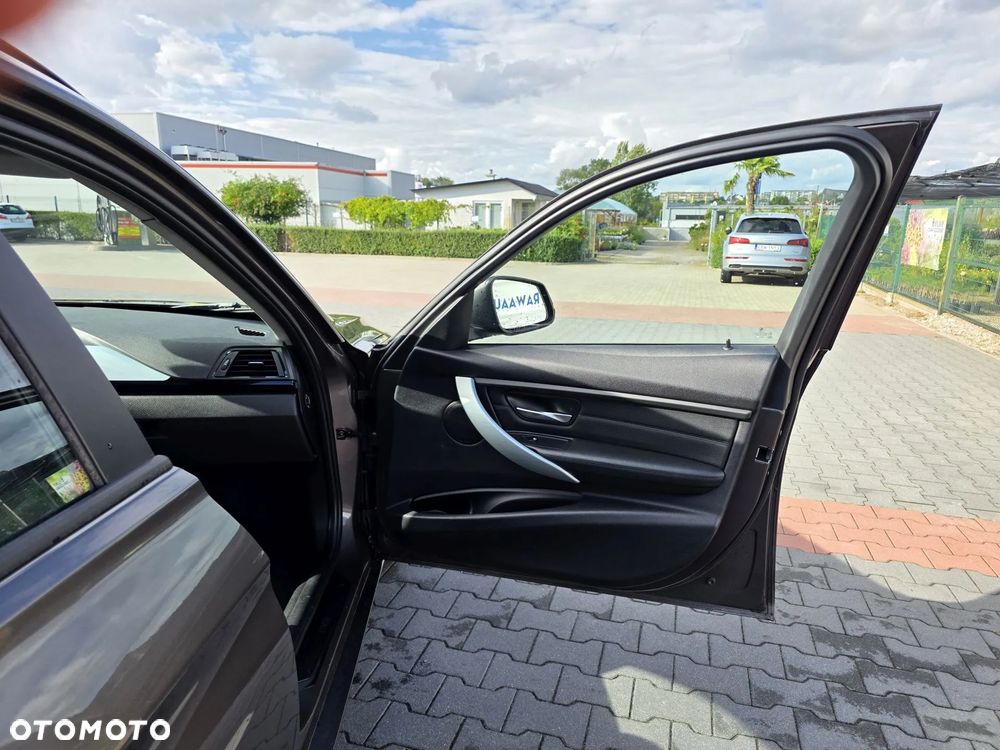 BMW Seria 3 316i - 16