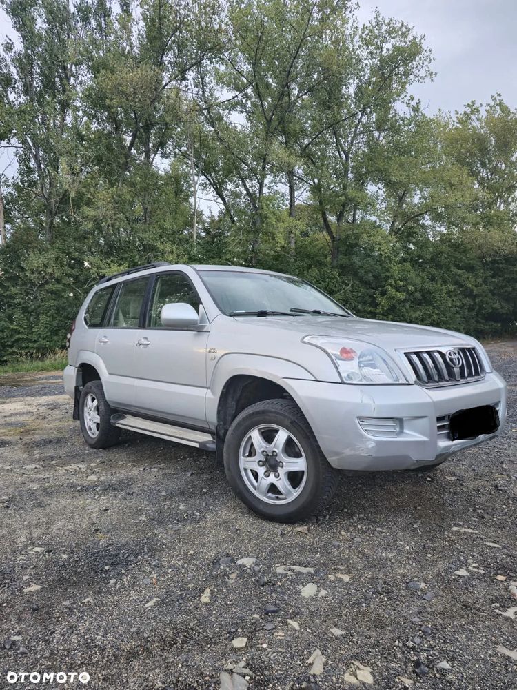 Toyota Land Cruiser - 1