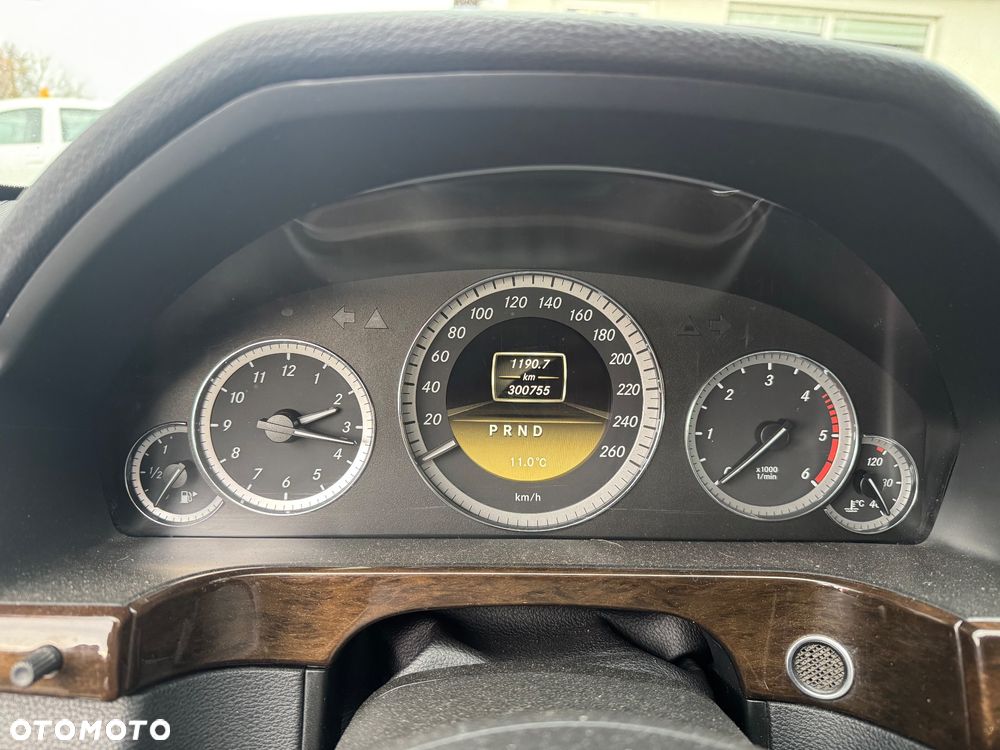 Mercedes-Benz Klasa E 200 BlueTEC 7G-TRONIC Classic - 1