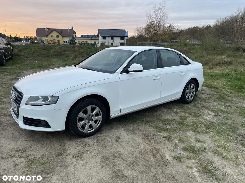 Audi A4 Limousine - 5