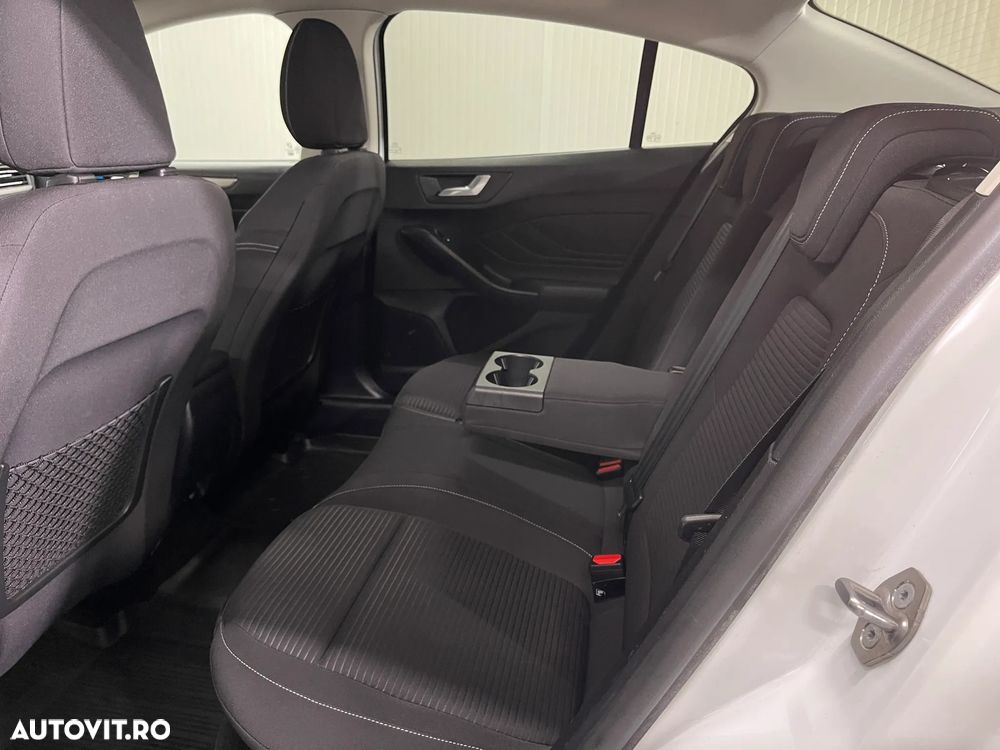Ford Focus 1.5 EcoBlue Titanium - 11