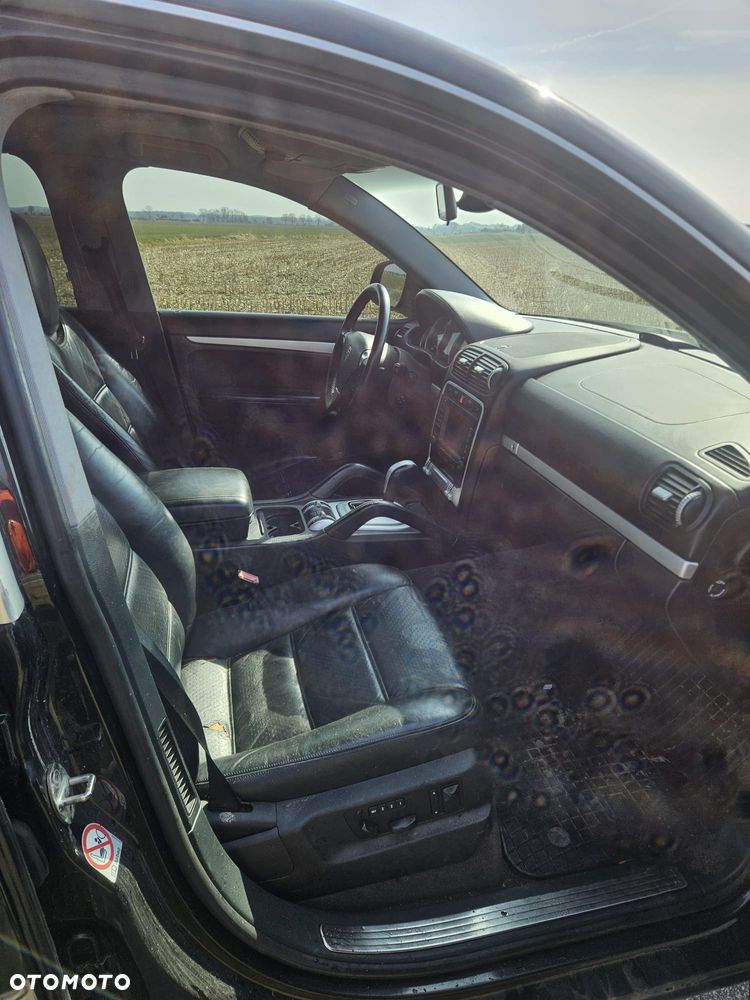 Porsche Cayenne - 5