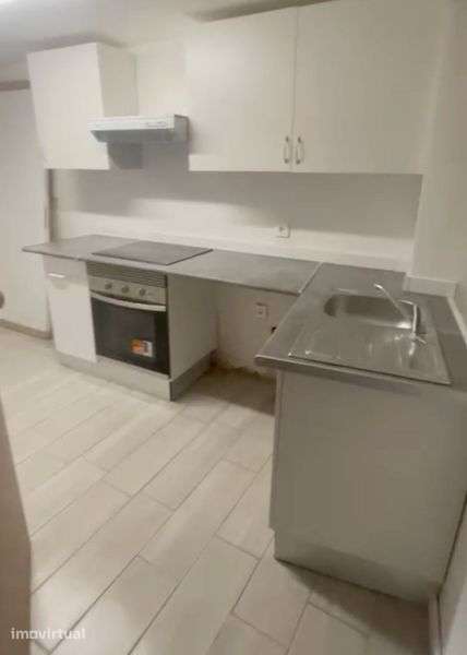Moradia de 3 pisos no centro histórico de Nisa - Grande imagem: 2/12