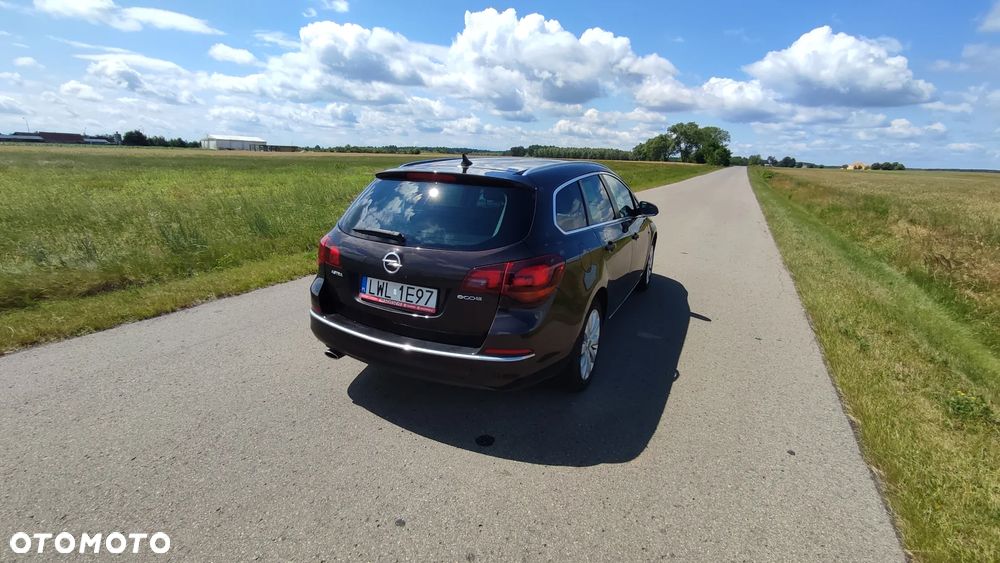 Opel Astra 1.4 T Cosmo - 4