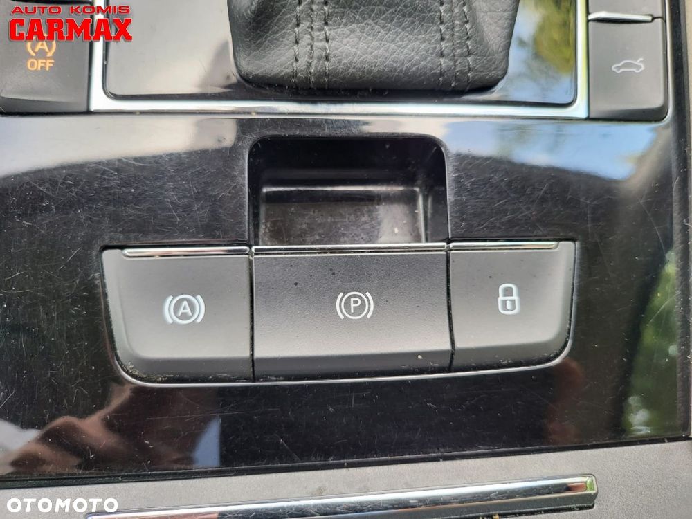 Skoda Superb Combi 2.0 TDI DSG L&K - 27