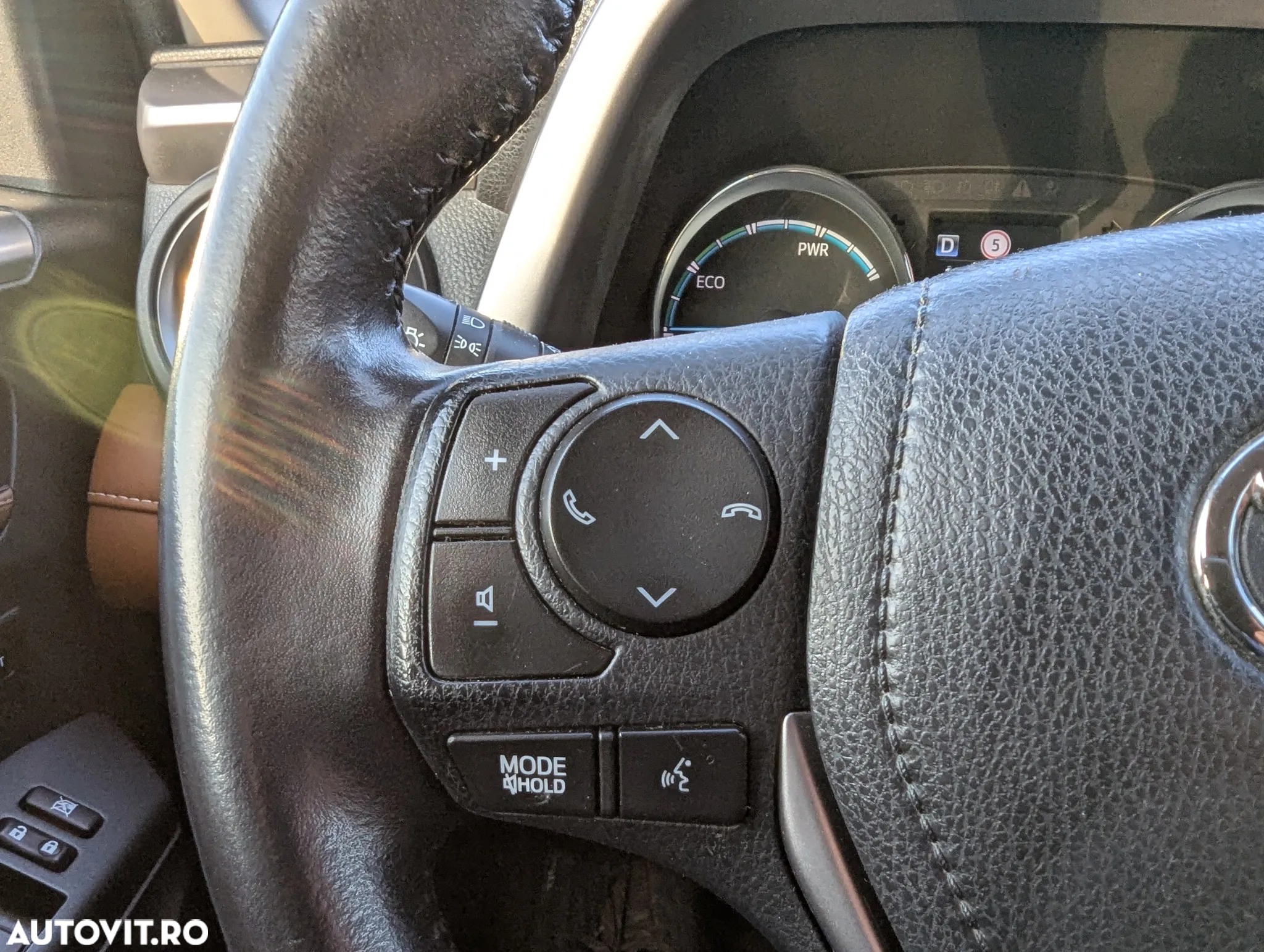 Toyota RAV4 2.5 VVT-i HSD 4x4 Luxury - 15