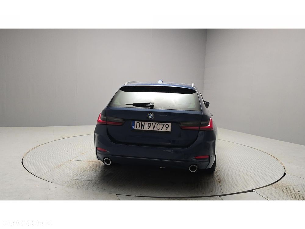 BMW Seria 3 320d xDrive - 5