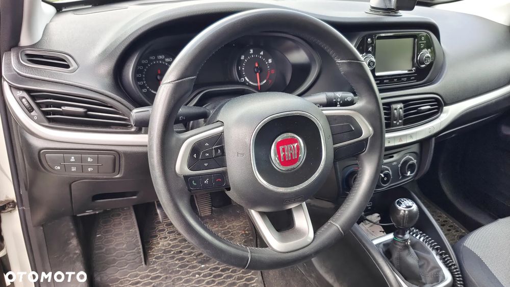 Fiat Tipo 1.4 16V Easy - 17
