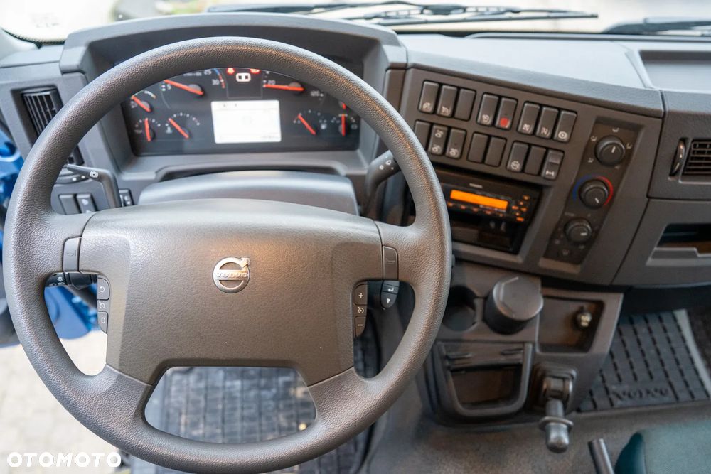 Volvo FL 240 4x2 - 16
