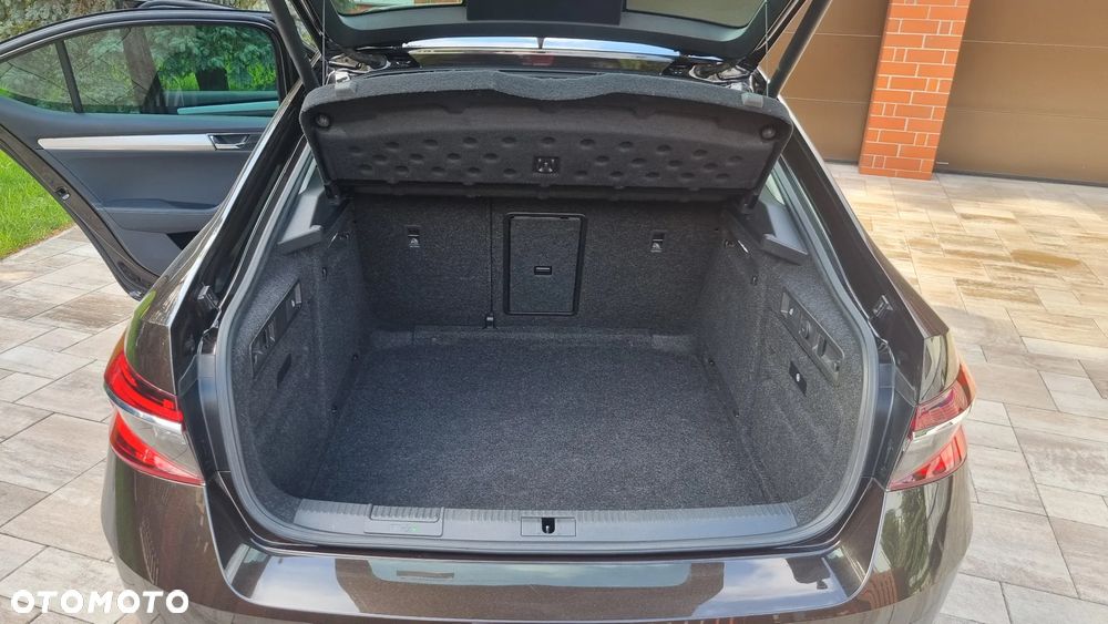 Skoda Superb 2.0 TDI SCR Style DSG - 6
