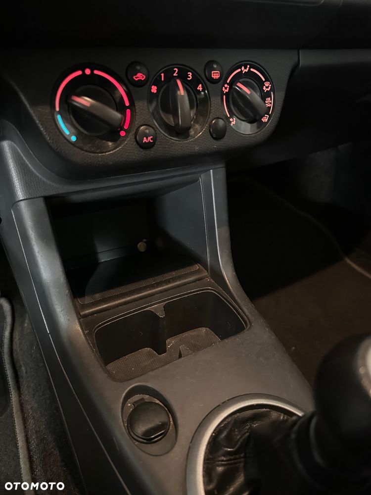 Suzuki Swift 1.3 DDiS Club - 21