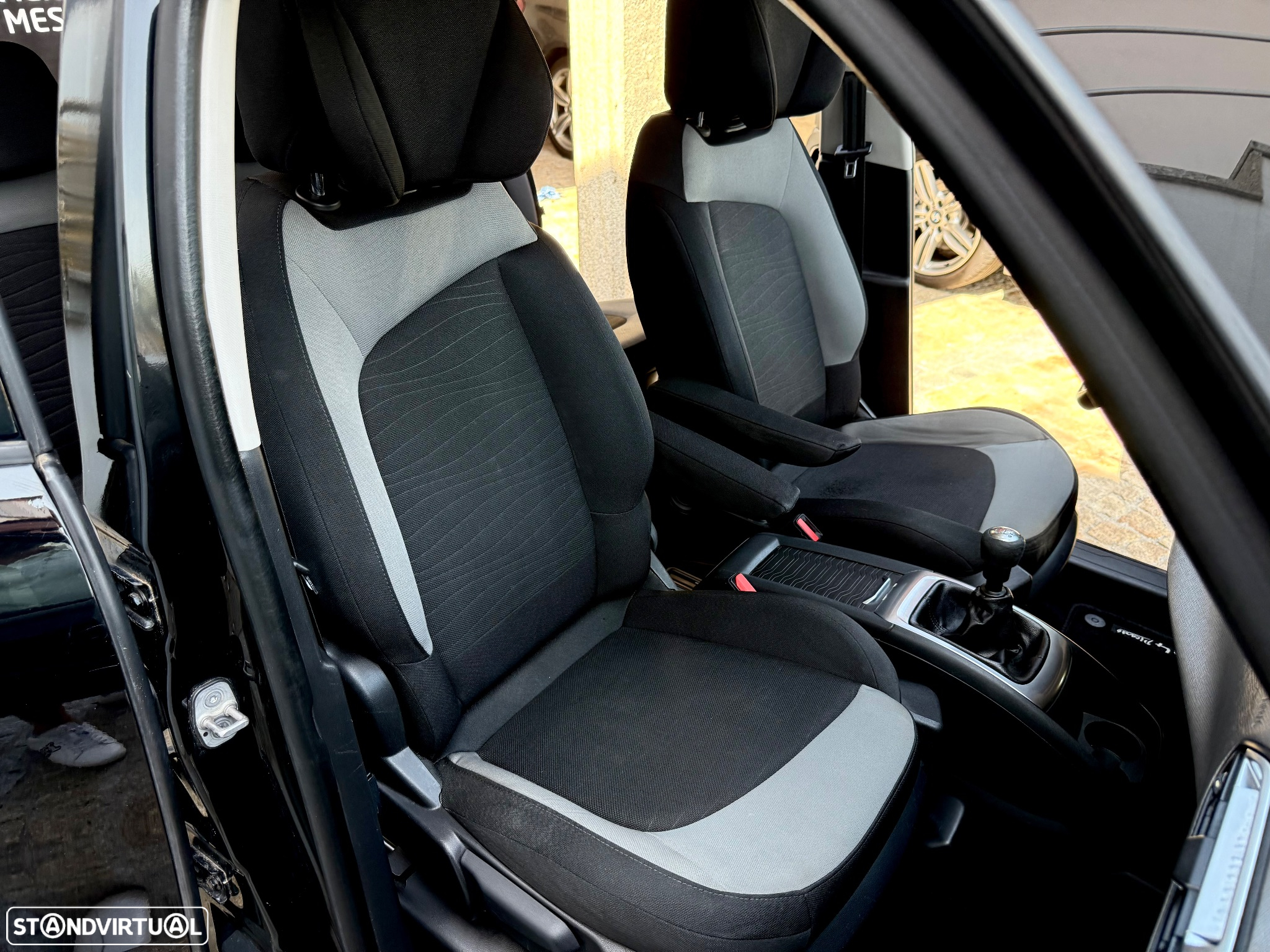 Citroën C4 Grand Picasso e-HDi 115 Intensive - 54