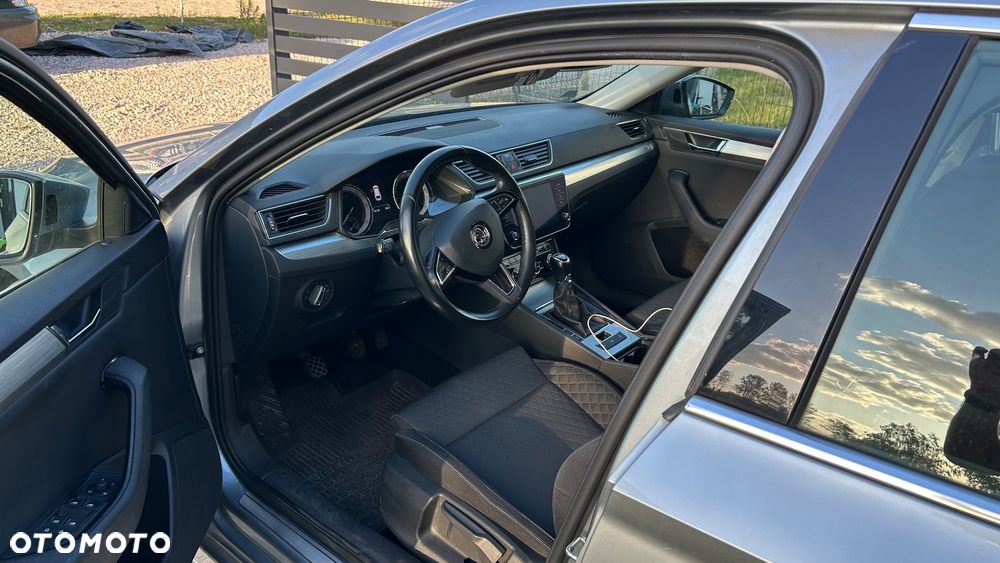Skoda Superb 2.0 TDI SCR Ambition - 6