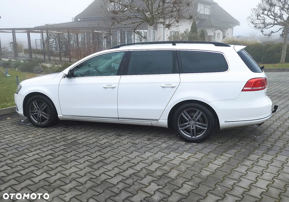 Volkswagen Passat - 4