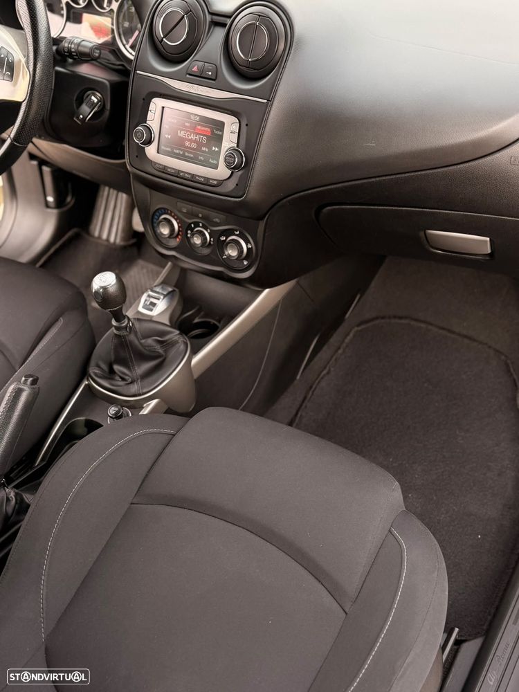 Alfa Romeo MiTo 1.3 JTDM Distinctive - 4