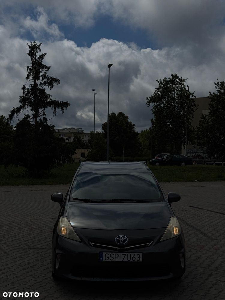 Toyota Prius+ - 1