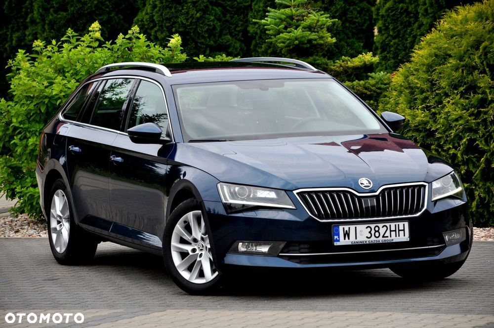 Skoda Superb 2.0 TDI SCR 4x4 Style DSG - 10