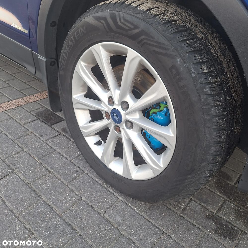 Ford Kuga - 23
