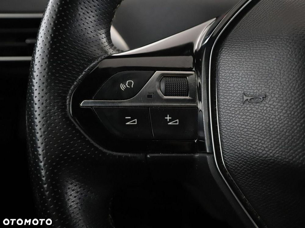 Peugeot 3008 2.0 BlueHDi Allure S&S - 33
