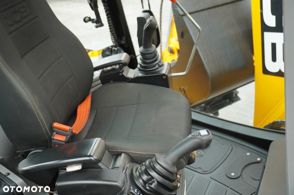 JCB 4CX PRO / 3800 MTH! / 2022 / joysticki / 4 szt - 26