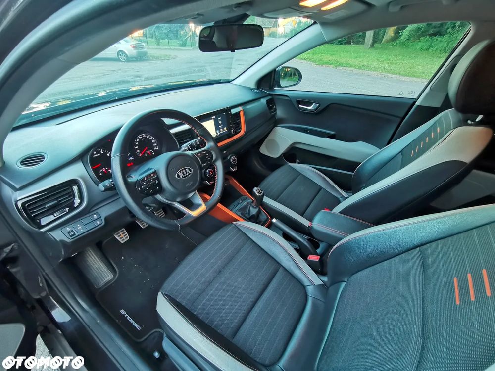 Kia Stonic 1.0 T-GDI 120 Platinum Edition - 8