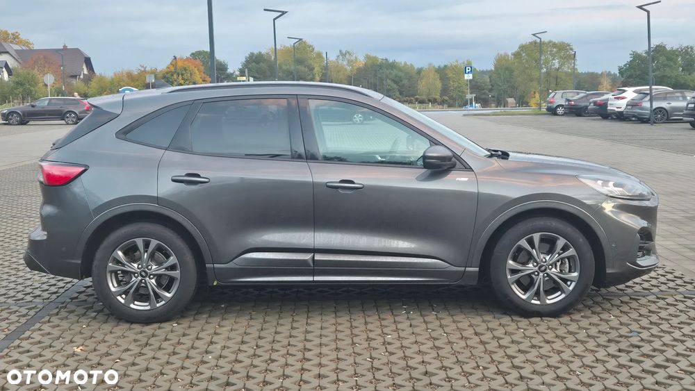 Ford Kuga 2.5P PHEV FWD ST-Line - 4