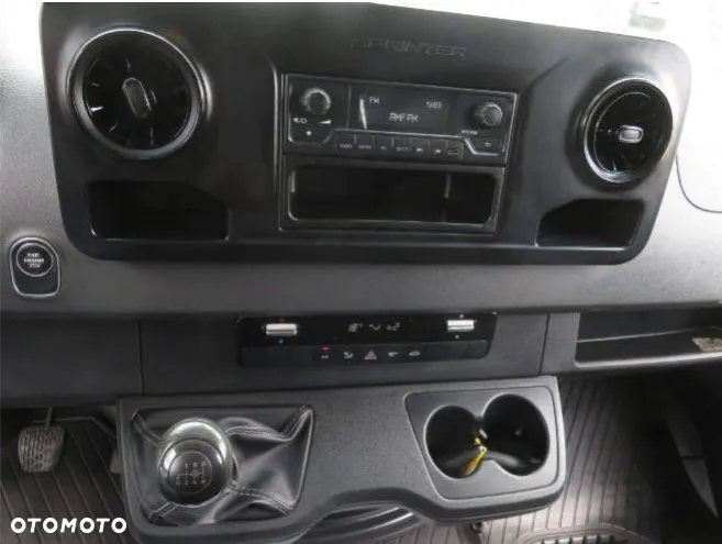 Mercedes-Benz Sprinter - 8