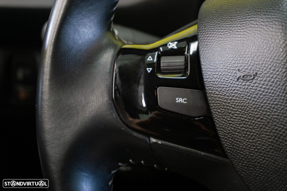 Peugeot 308 1.6 HDi Allure - 24