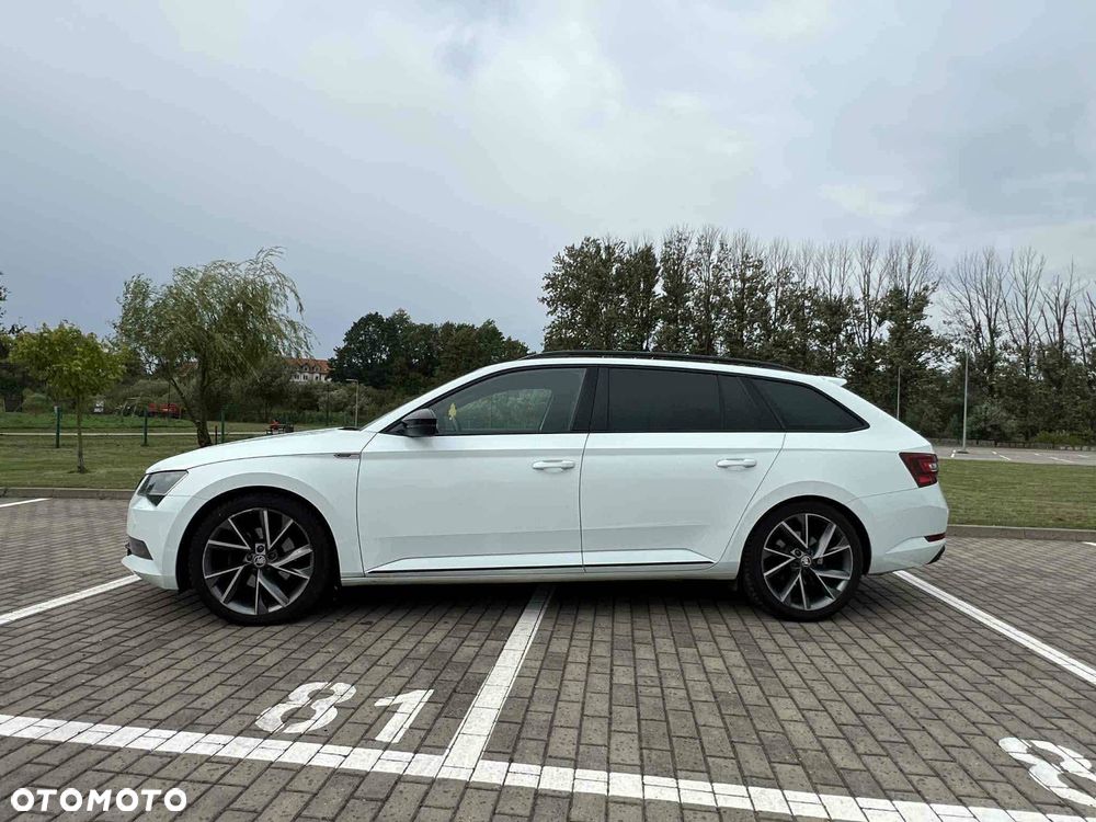 Skoda Superb 2.0 TDI Sportline DSG - 2