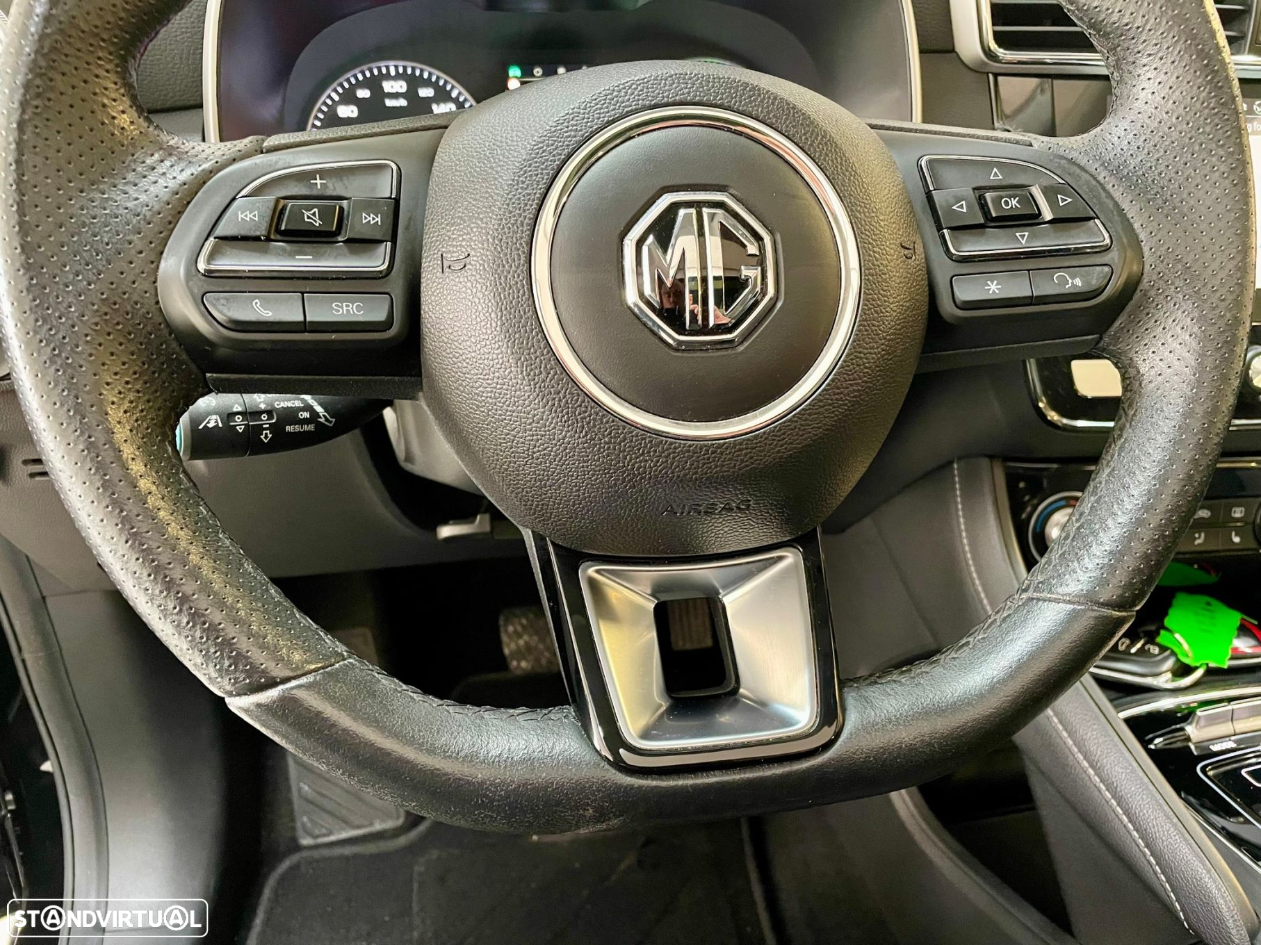 MG ZS EV 44.5 kWh Luxury - 25