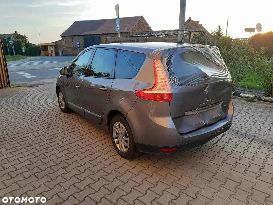 Renault Grand Scenic - 10