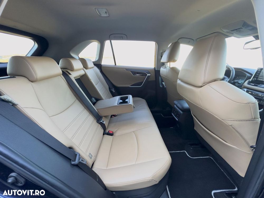 Toyota RAV4 2.5 4x4 Lounge - 19