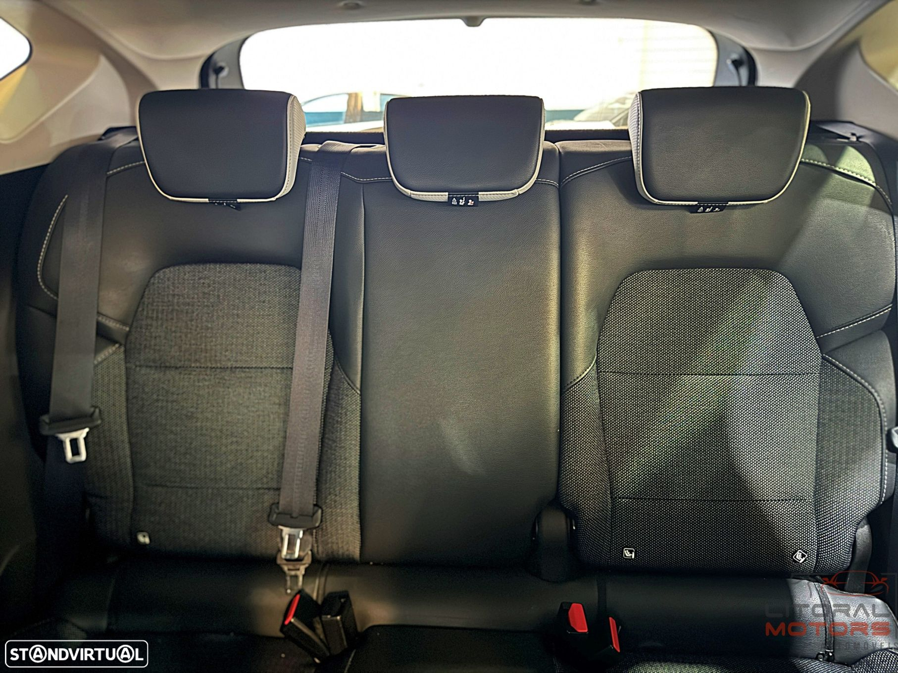 Renault Captur 1.0 TCe Exclusive - 37