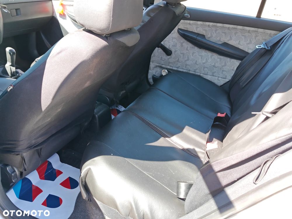 Skoda Fabia 1.2 HTP Classic - 11