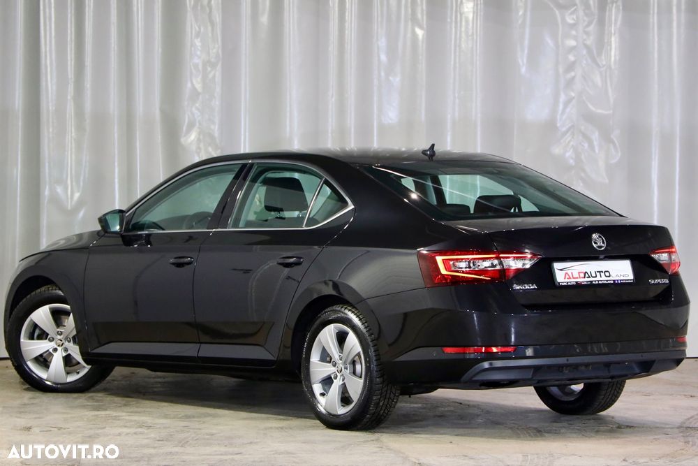 Skoda Superb 2.0 TDI Active - 4