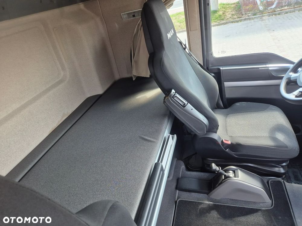 MAN TGS 18.460 364000 km RETARDER AUTOMAT 4x2 STANDARD SUPER STAN TGX 470 460 420 430 500 510 400 360 410 320 - 19