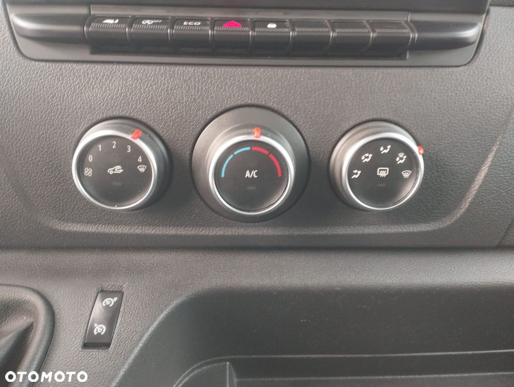Renault Master Chłodnia Niskopodwoziowy145KM 2 zasilania chłodni - 18