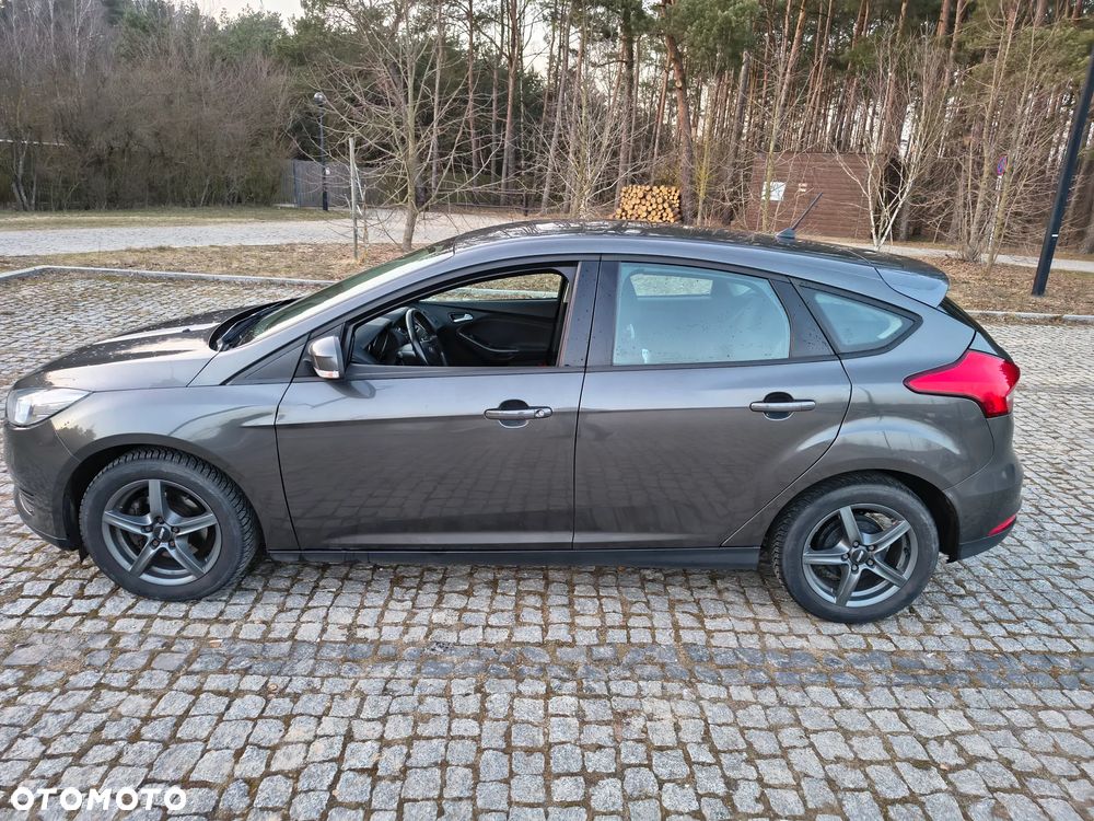 Ford Focus 1.6 Edition - 12