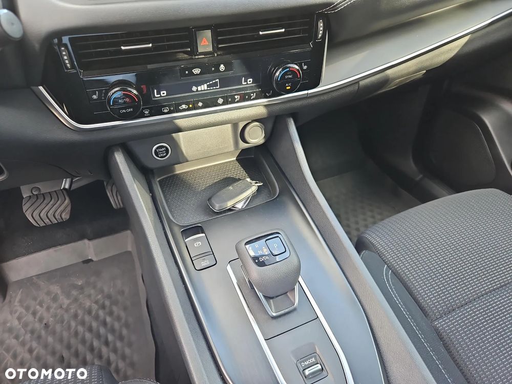 Nissan Qashqai 1.3 DIG-T mHEV Acenta Xtronic - 16