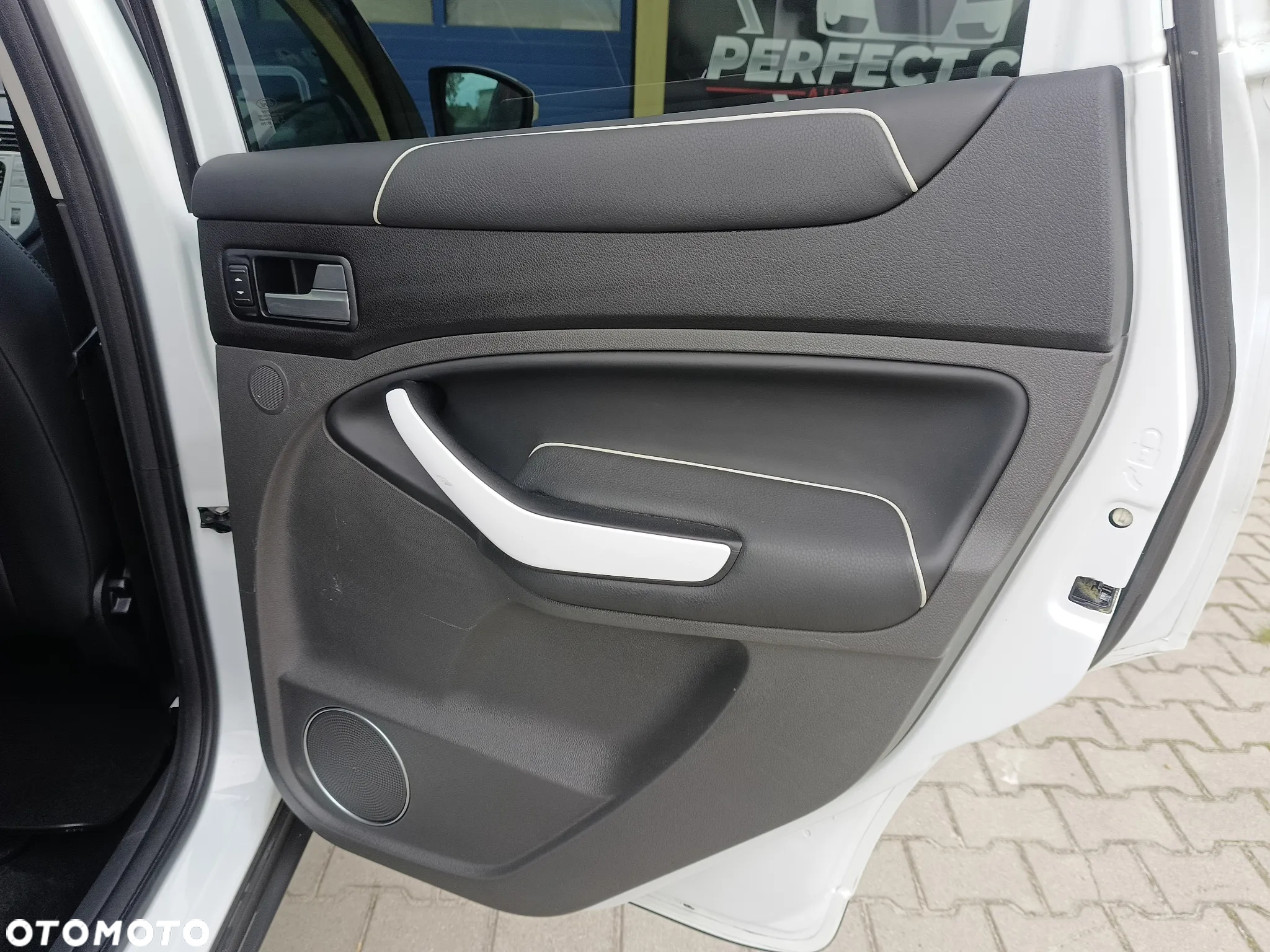 Ford Kuga 2.0 TDCi 4x4 White Magic - 35