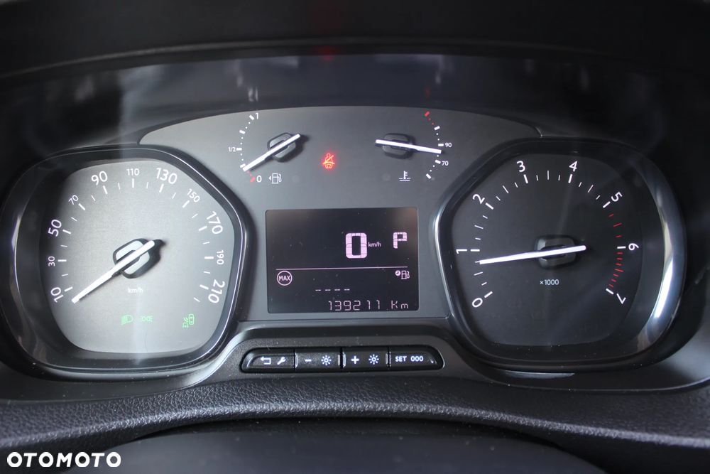 Opel Vivaro Extra Long 3,1t (bryg.) - 18