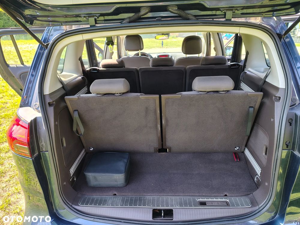 Opel Zafira - 24