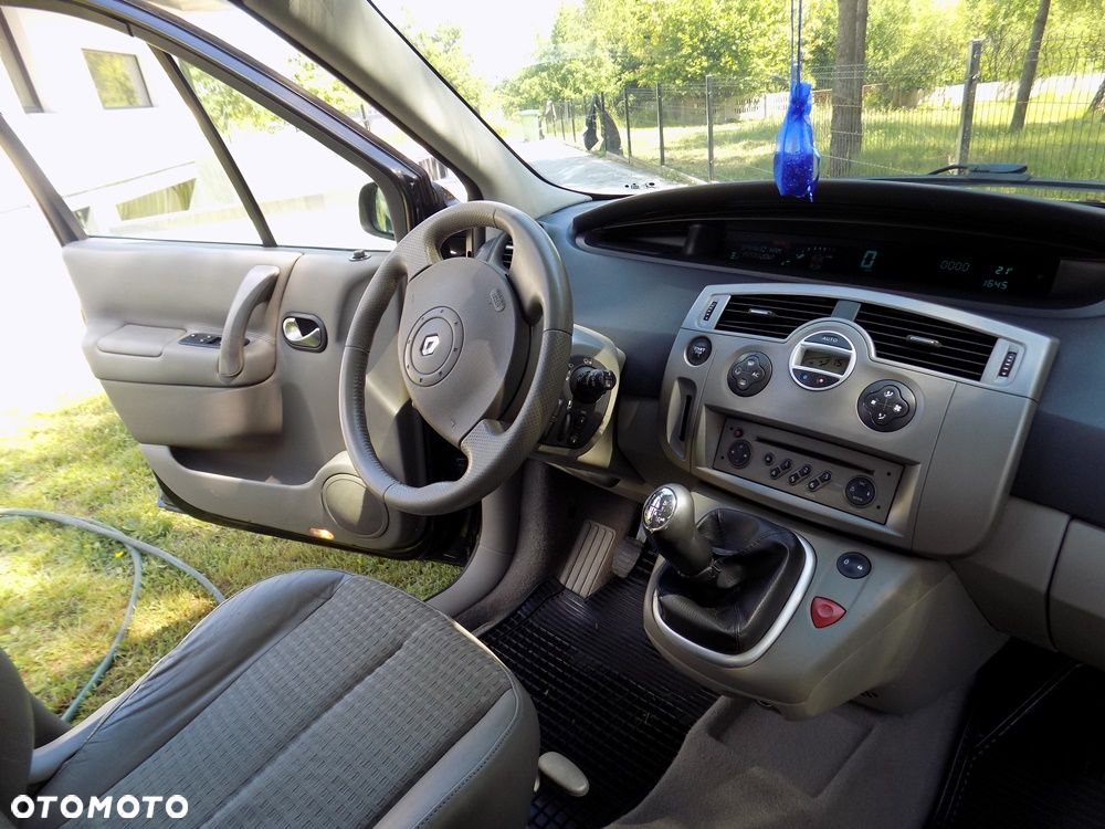 Renault Scenic 1.6 16V Luxe Privilege - 19