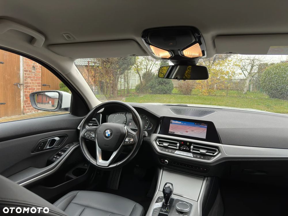 BMW Seria 3 318i Advantage - 15