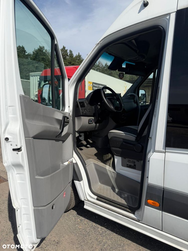 Mercedes-Benz Sprinter - 9