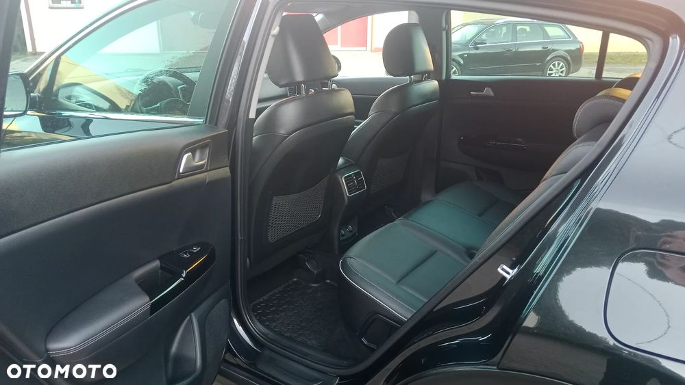 Kia Sportage 1.6 GDI 2WD Dream-Team Edition - 11